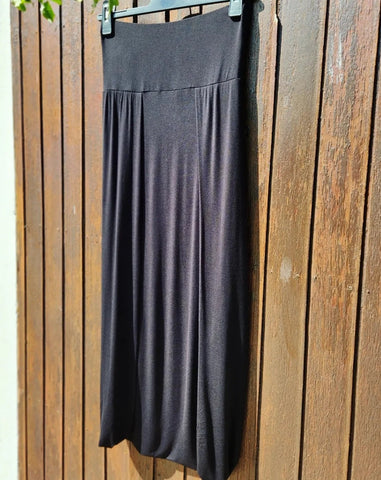 Classic Infinity Skirt - Black